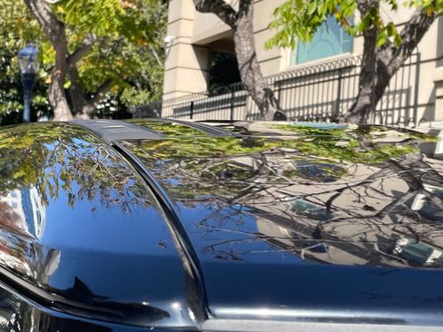 Used 2023 Land Rover Defender 110 image 13