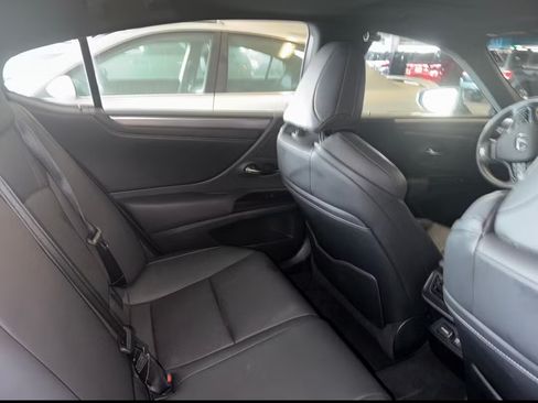 Used 2019 Lexus ES 350 F Sport image 18