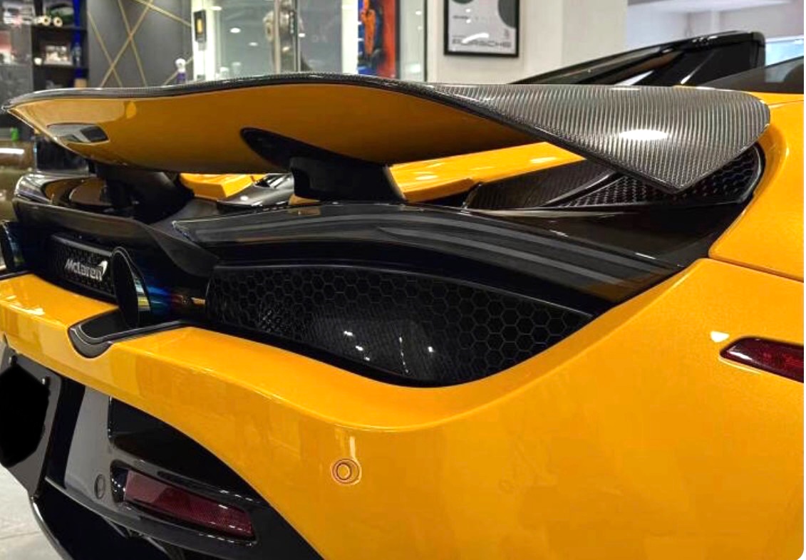 Used 2021 McLaren 720S Spider RWD image 16