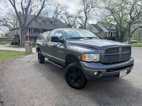Used 2004 Dodge Ram 2500 Truck SLT w/ Sport Appearance Group image 10