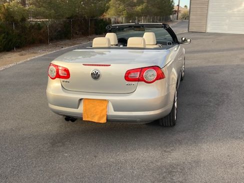 Used 2009 Volkswagen Eos Komfort image 4