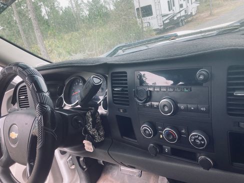 Used 2013 Chevrolet Silverado 2500 W/T AWD/4WD image 17