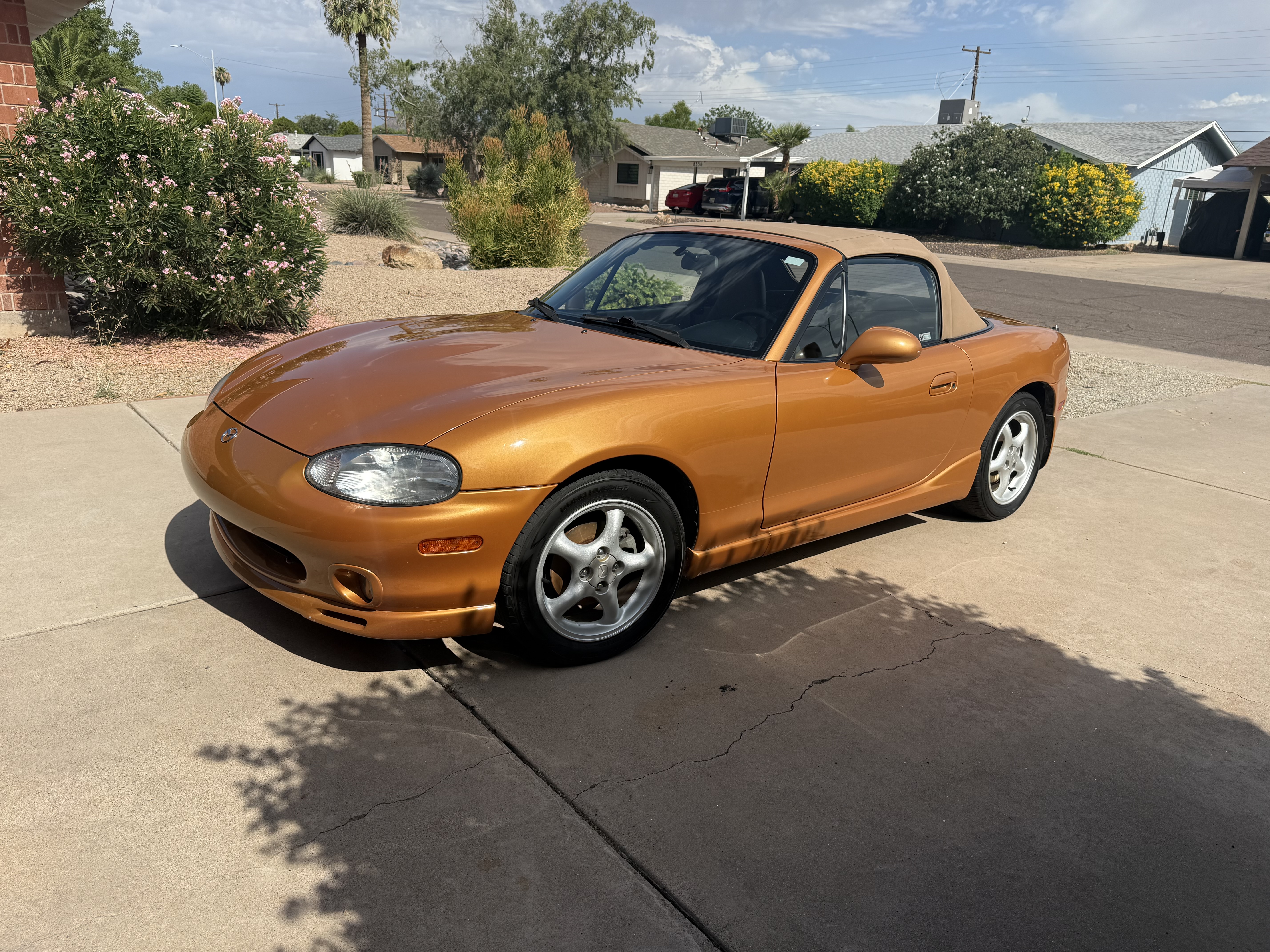 Used 2000 MAZDA MX-5 Miata LS RWD image 13