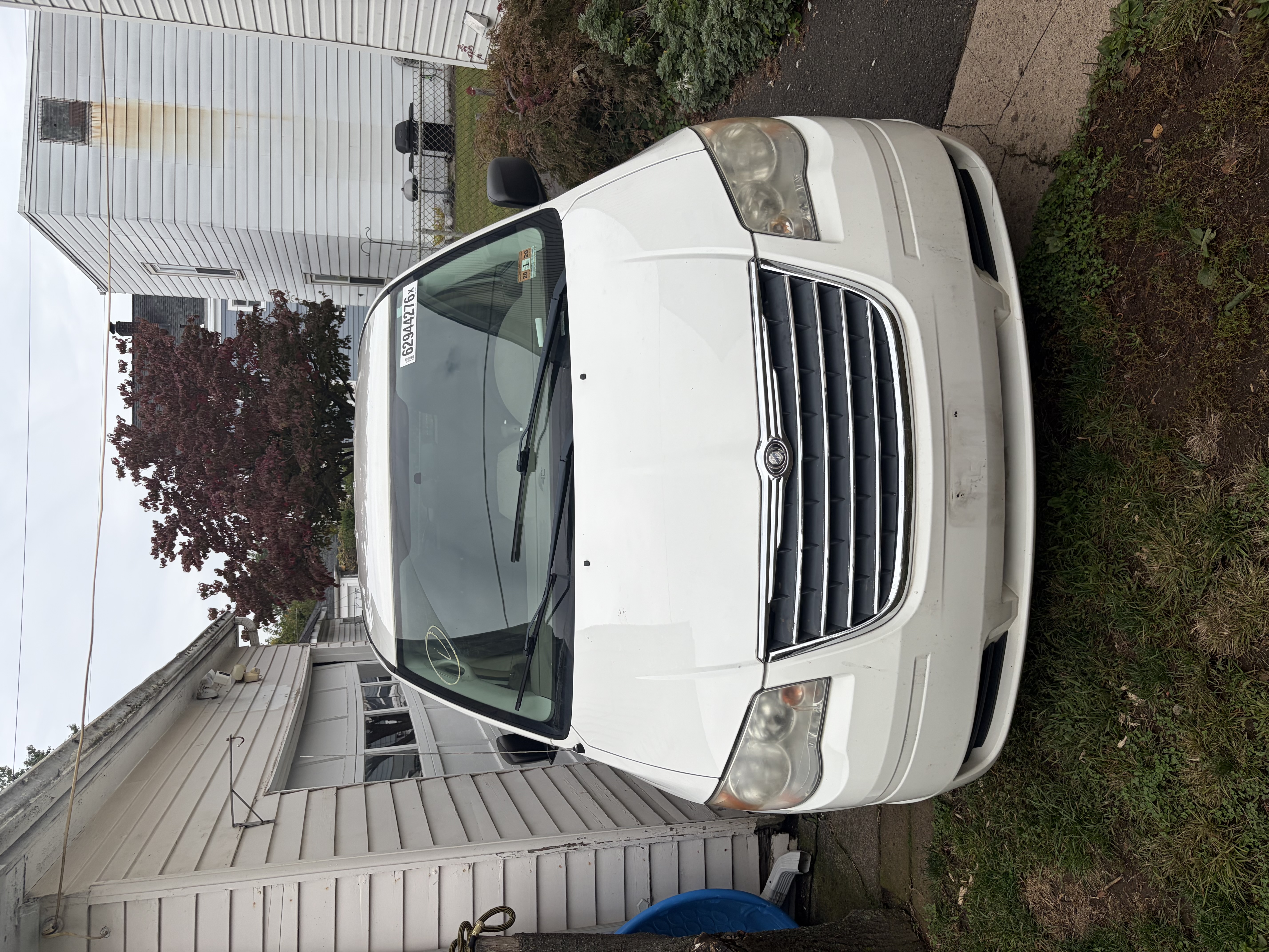 Used 2010 Chrysler Town & Country LX FWD image 2