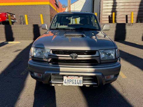 Used 2002 Toyota 4Runner SR5 image 5