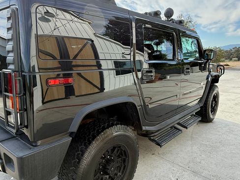 Used 2003 HUMMER H2 w/ Preferred Equipment Group image 5