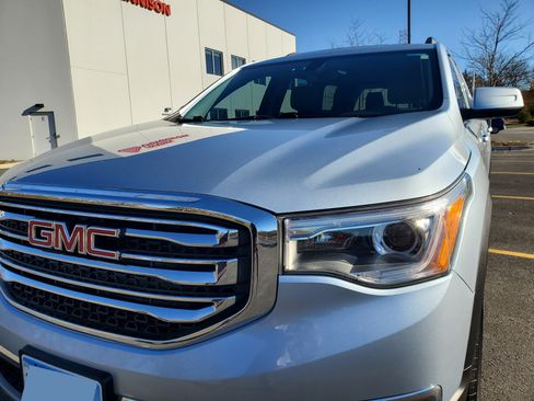 Used 2017 GMC Acadia SLT image 29