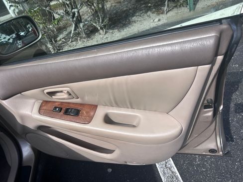 Used 1999 Lexus ES 330 image 5