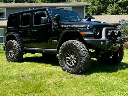 Used 2021 Jeep Wrangler Unlimited Rubicon w/ Trailer Tow Package AWD/4WD image 1