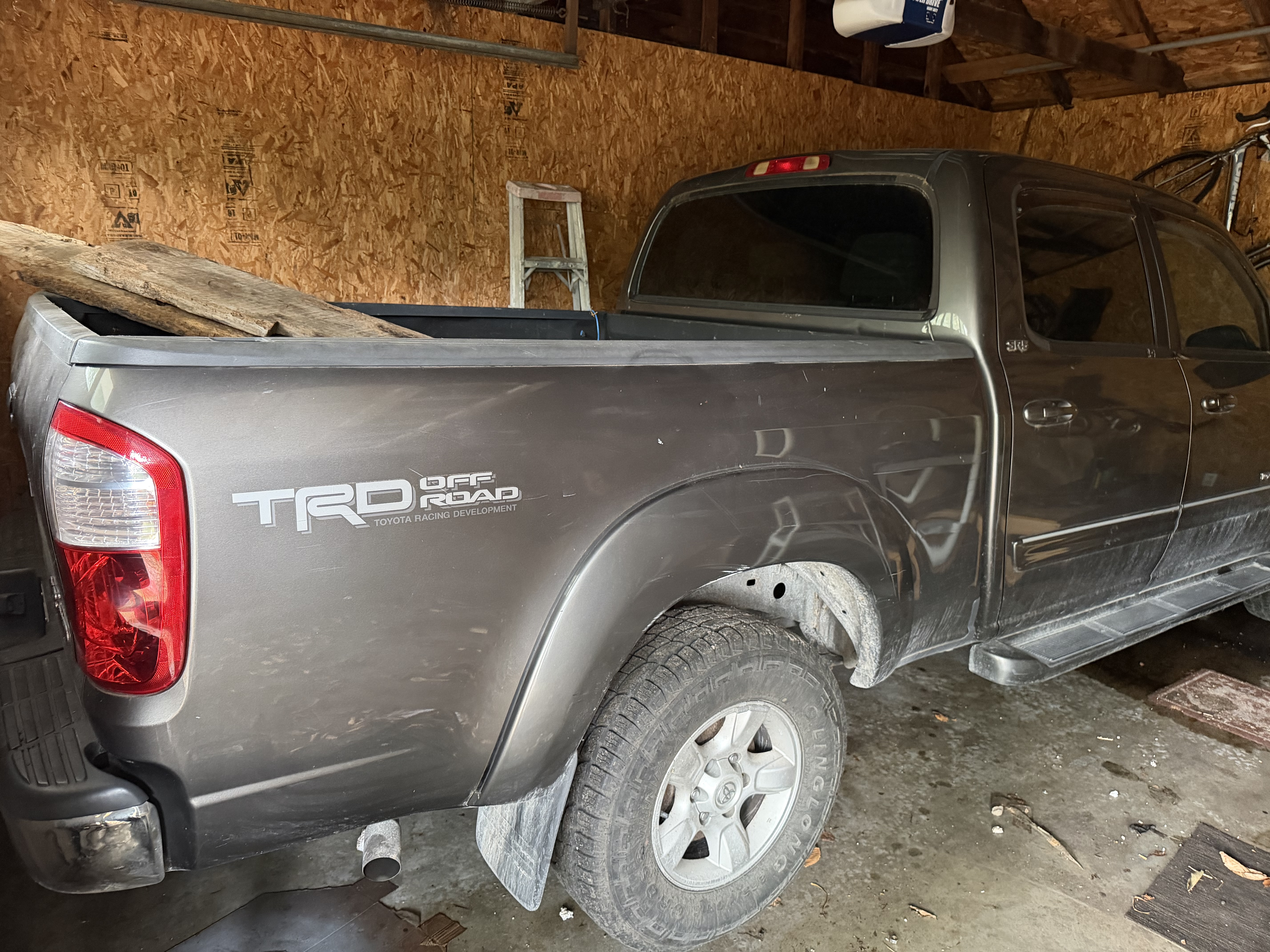 Used 2006 Toyota Tundra SR5 w/ TRD Off-Road Pkg AWD/4WD image 9