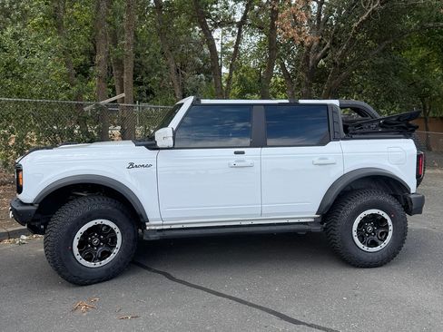 Used 2021 Ford Bronco Outer Banks w/ Sasquatch Package AWD/4WD image 5