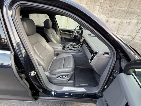 Used 2019 Porsche Cayenne image 22