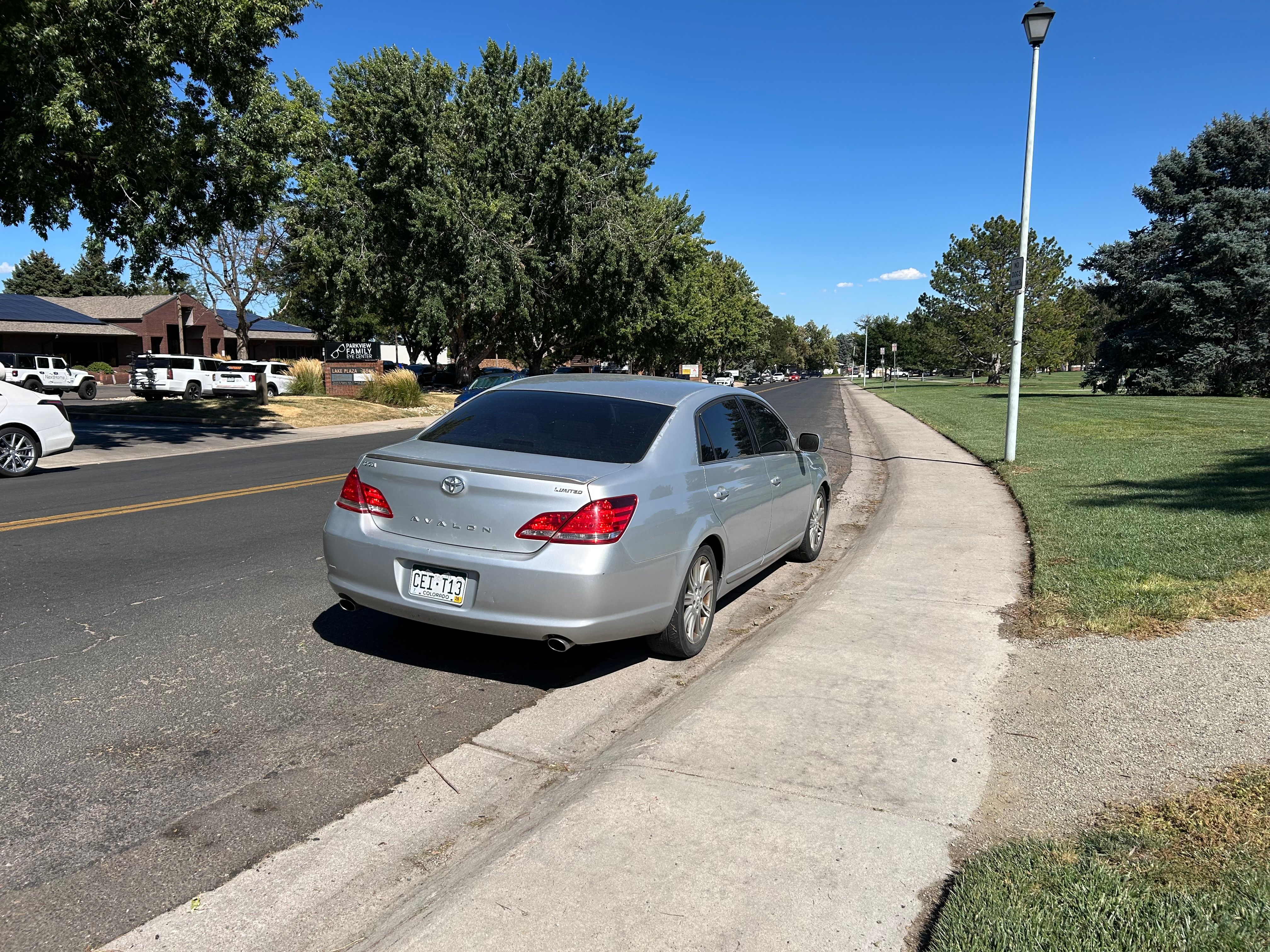 Used 2005 Toyota Avalon Limited FWD image 5