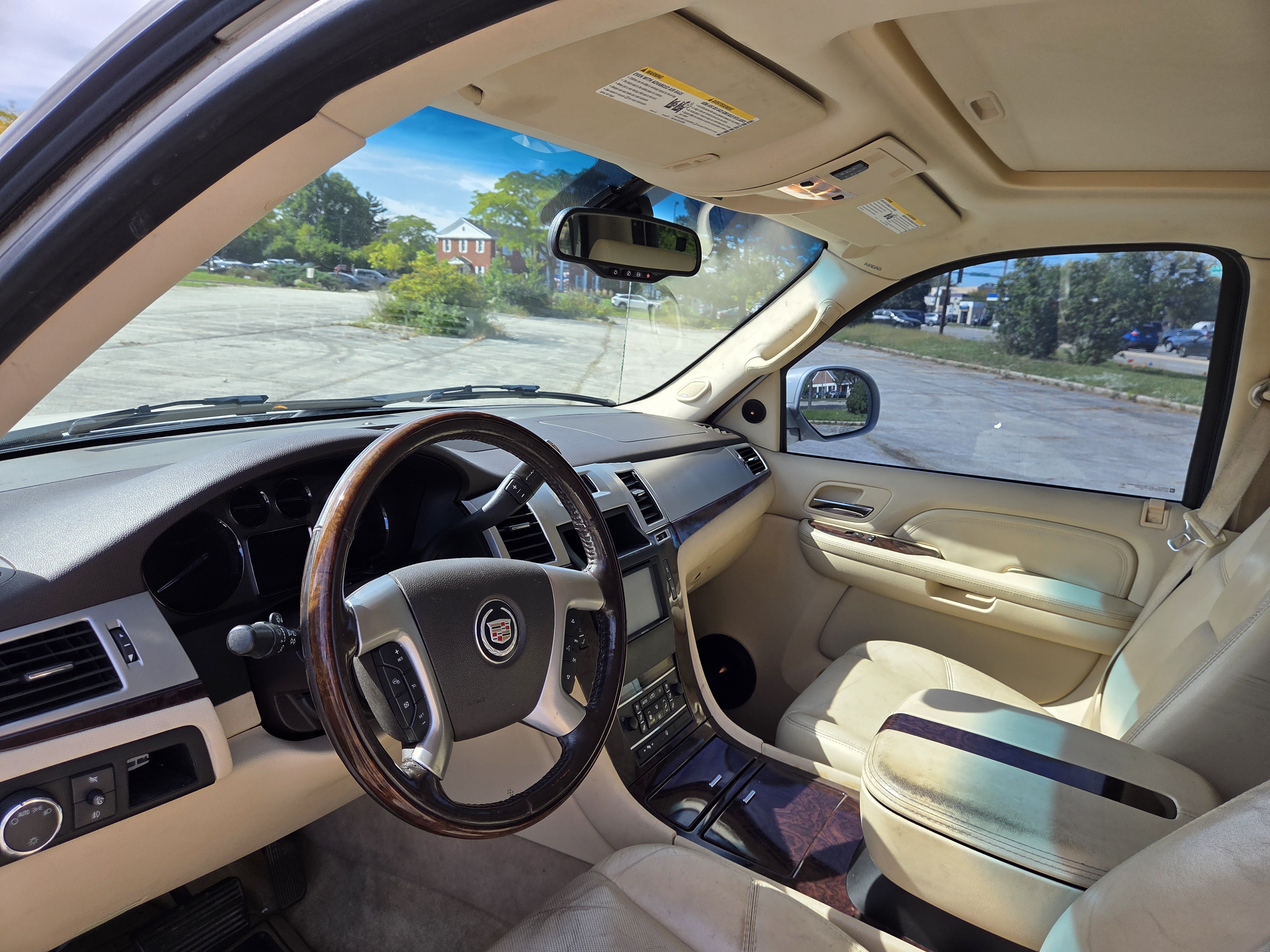 Used 2007 Cadillac Escalade EXT w/ Information Package AWD/4WD image 18