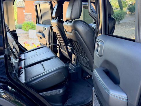 Used 2022 Jeep Wrangler Unlimited Rubicon 4xe w/ Steel Bumper Group AWD/4WD image 6