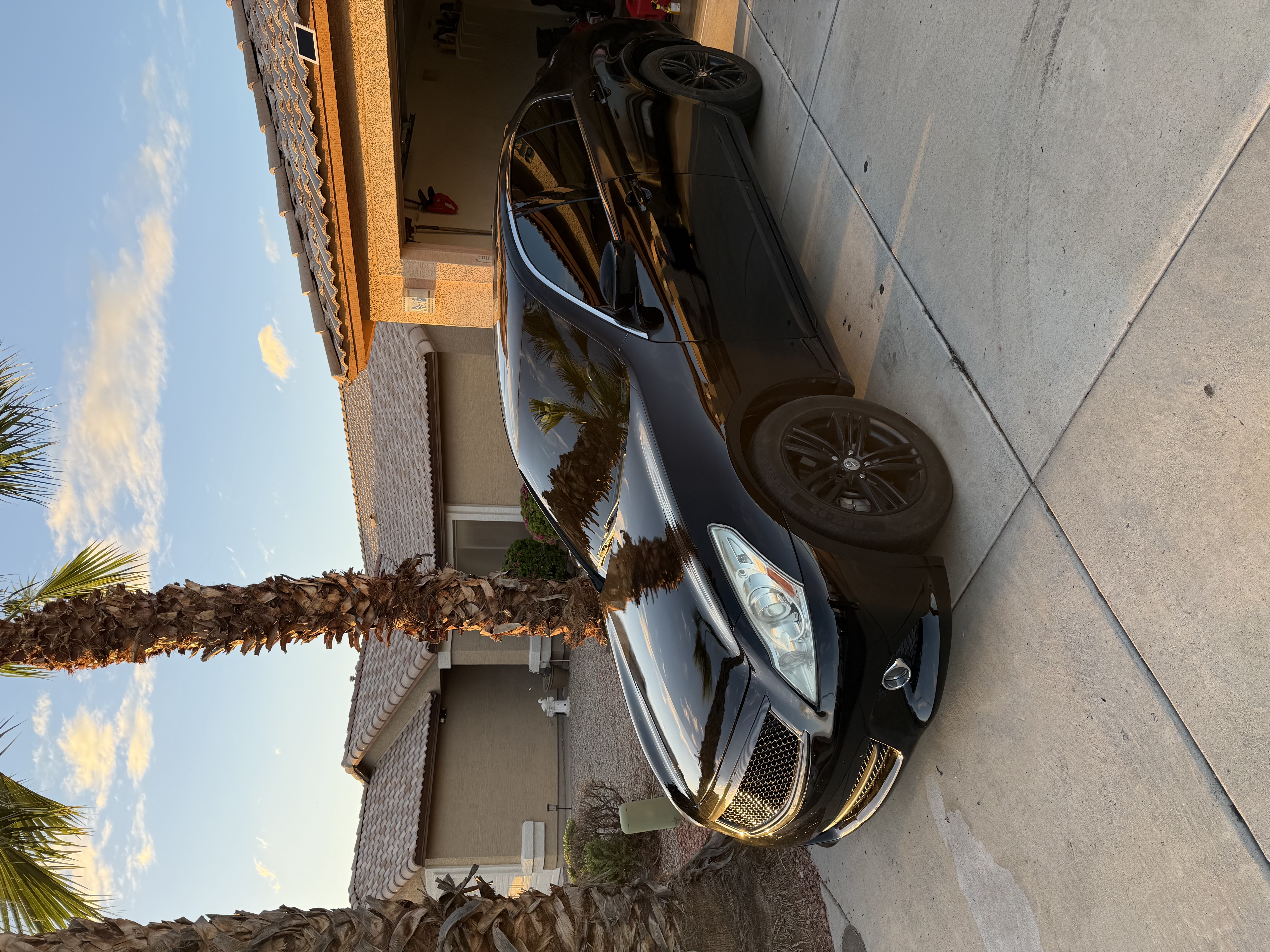 Used 2012 INFINITI G37 Journey w/ Premium Pkg RWD image 1