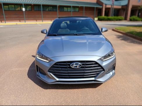 Used 2020 Hyundai Veloster 2.0 Premium image 9