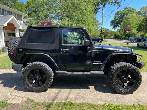 Used 2010 Jeep Wrangler Sport AWD/4WD image 6