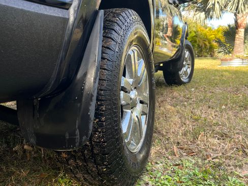 Used 2010 Ford Explorer Sport Trac Limited image 10