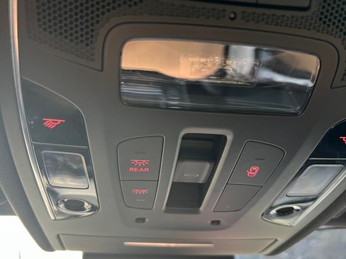 Used 2013 Audi S6 Prestige image 22