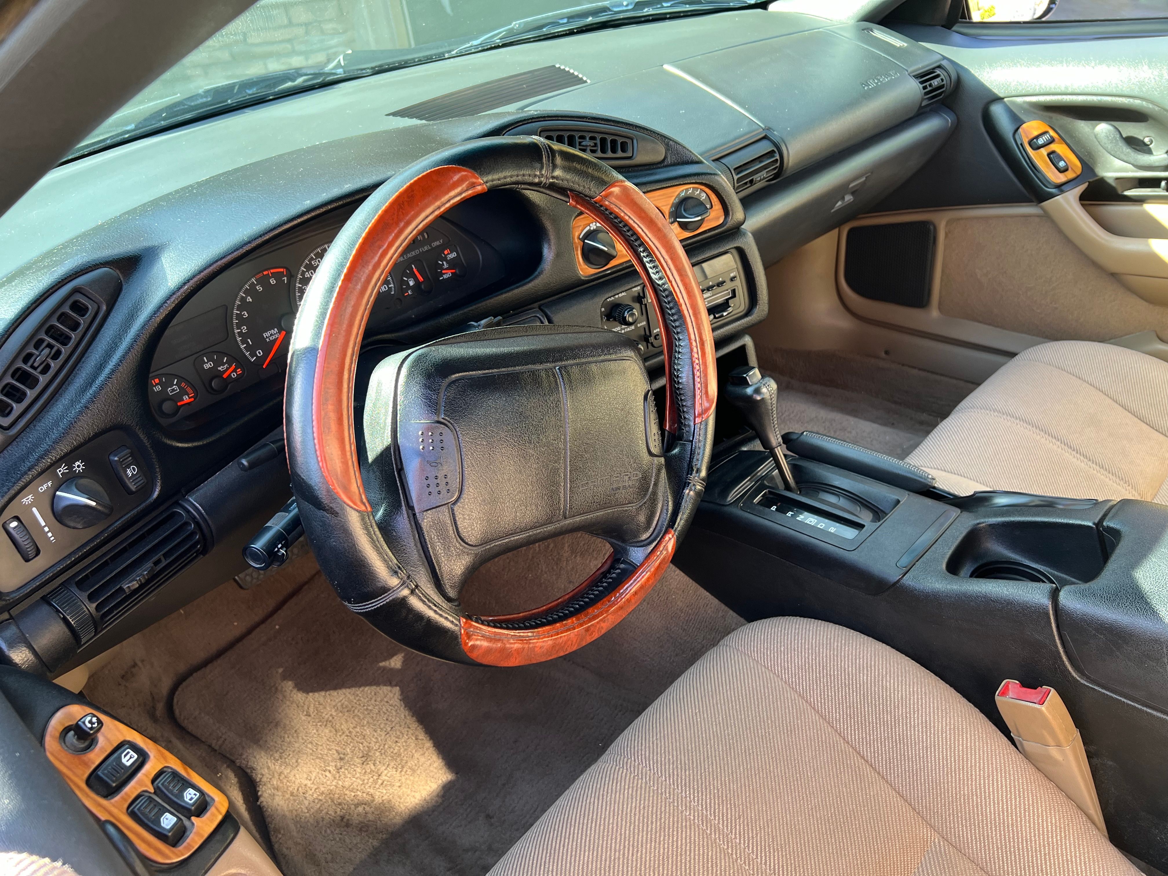 Used 1994 Chevrolet Camaro Z28 RWD image 10