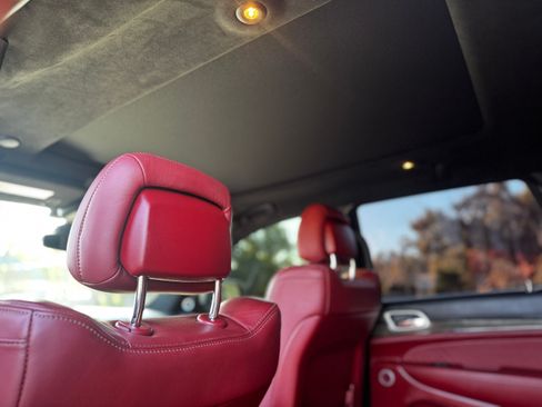 Used 2018 Jeep Grand Cherokee Trackhawk image 26