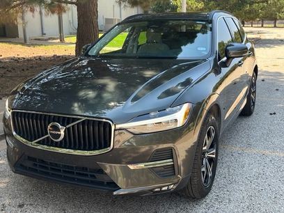 Used 2022 Volvo XC60 B5 Momentum w/ Protection Package Premier