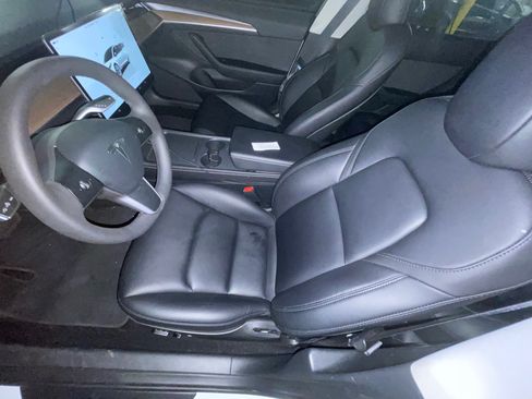Used 2023 Tesla Model 3 Standard Range image 17