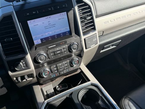 Used 2020 Ford F350 Lariat w/ Chrome Package AWD/4WD image 12