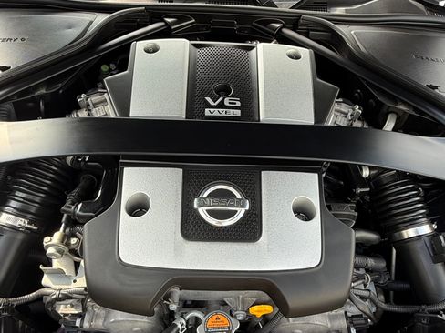 Used 2012 Nissan 370Z Touring w/ Sport Pkg RWD image 11