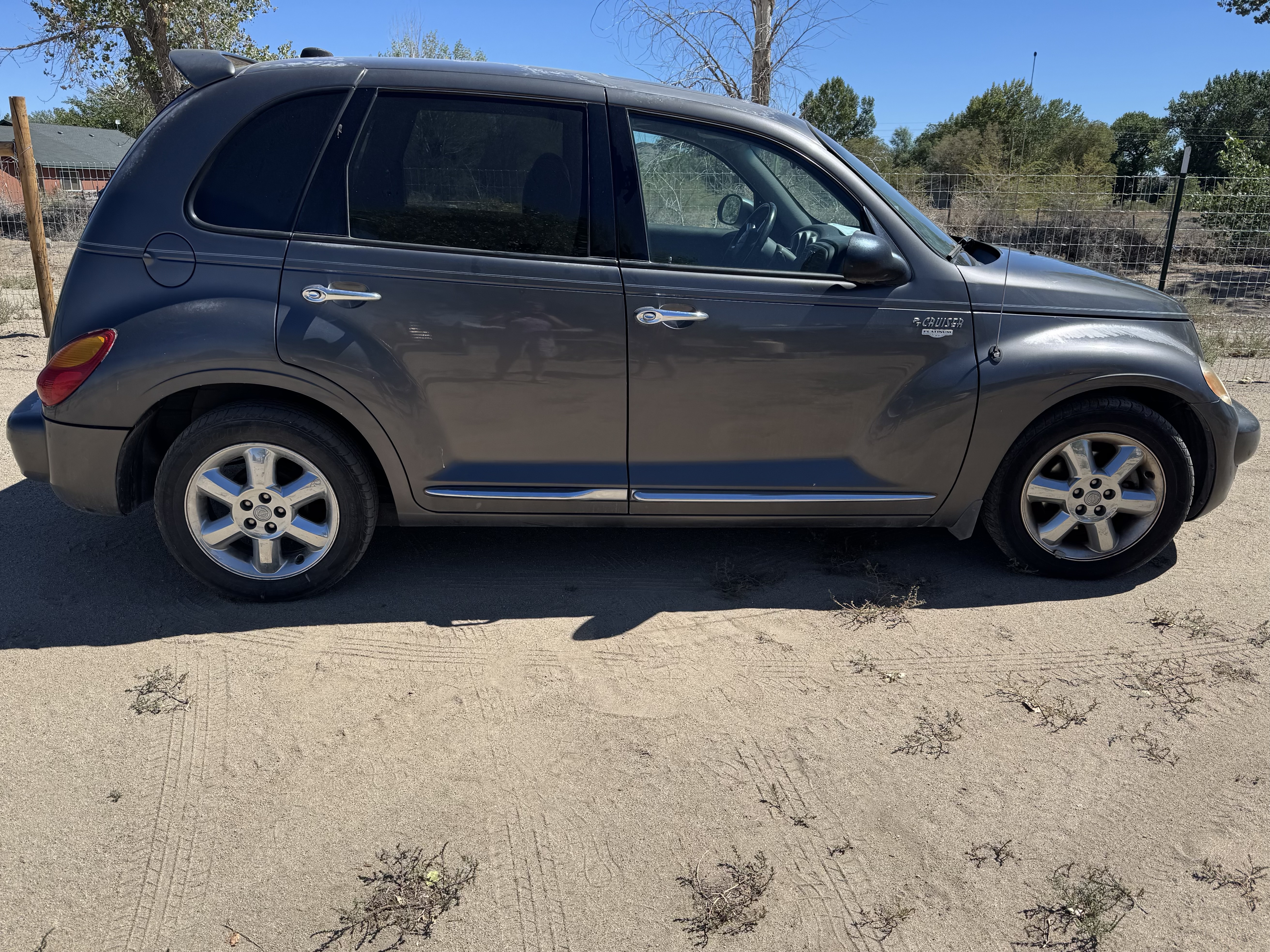 Used 2004 Chrysler PT Cruiser Limited FWD image 1