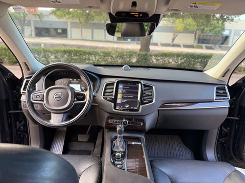 Used 2016 Volvo XC90 T6 Momentum AWD/4WD image 19