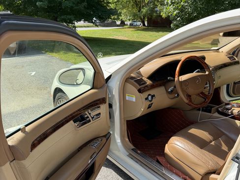 Used 2007 Mercedes-Benz S 600 image 12