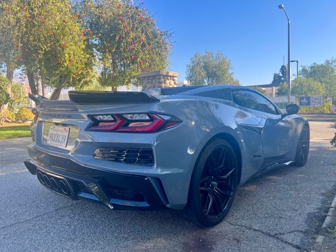Used 2024 Chevrolet Corvette Z06 w/ Stealth Interior Trim Package image 6
