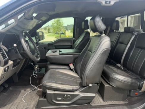 Used 2016 Ford F150 XLT w/ Equipment Group 302A Luxury AWD/4WD image 8