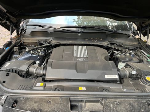 Used 2022 Land Rover Range Rover P525 Westminster Edition AWD/4WD image 8