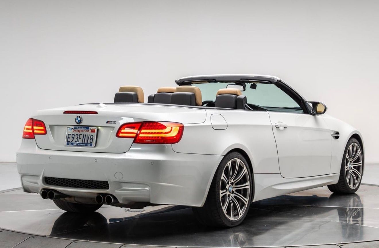 Used 2011 BMW M3 Convertible RWD image 4
