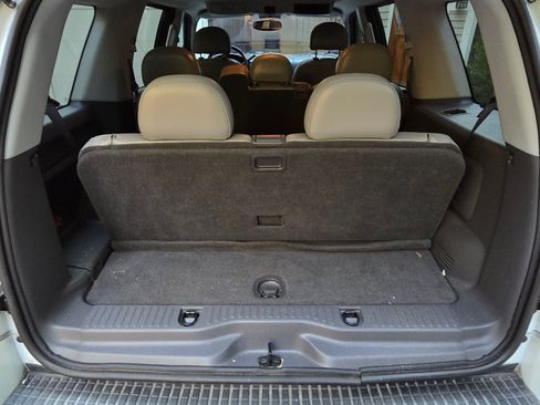Used 2005 Ford Explorer Sport XLT image 6