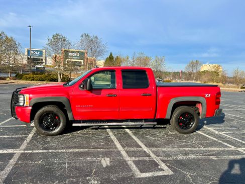 Used 2011 Chevrolet Silverado 1500 LT w/ All-Star Edition image 6