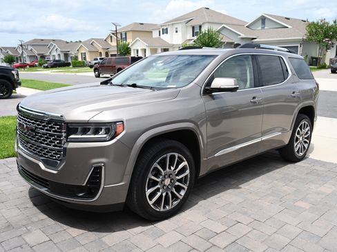 Used 2023 GMC Acadia Denali w/ Denali Ultimate Package FWD image 1