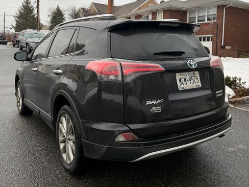 Used 2016 Toyota RAV4 Limited image 8