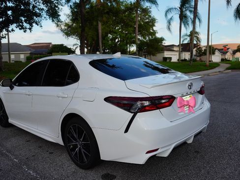 Used 2023 Toyota Camry SE w/ Convenience Package image 9