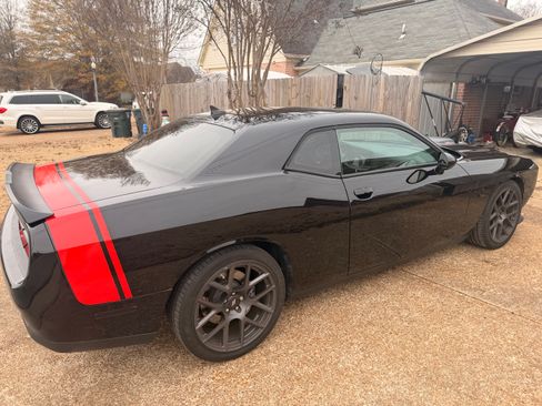 Used 2017 Dodge Challenger R/T Scat Pack image 6