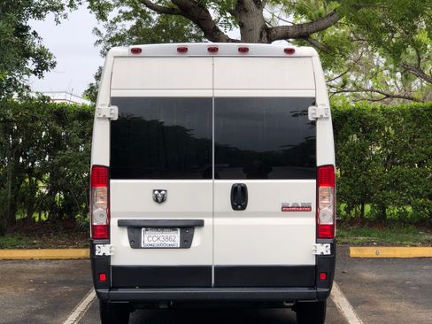 Used 2017 RAM ProMaster 2500 FWD image 2