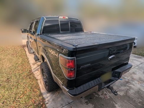 Used 2013 Ford F150 Lariat w/ Mid Equipment Group image 9