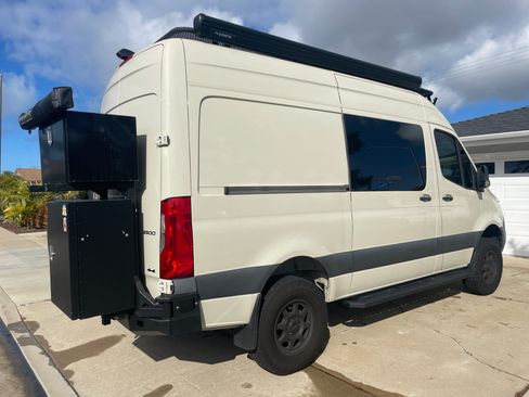 Used 2019 Mercedes-Benz Sprinter 4x4 144 image 4