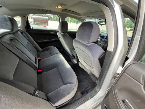 Used 2014 Chevrolet Impala LT w/ LT Sunroof Package FWD image 14