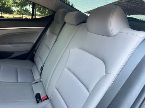 Used 2018 Hyundai Elantra SEL FWD image 15