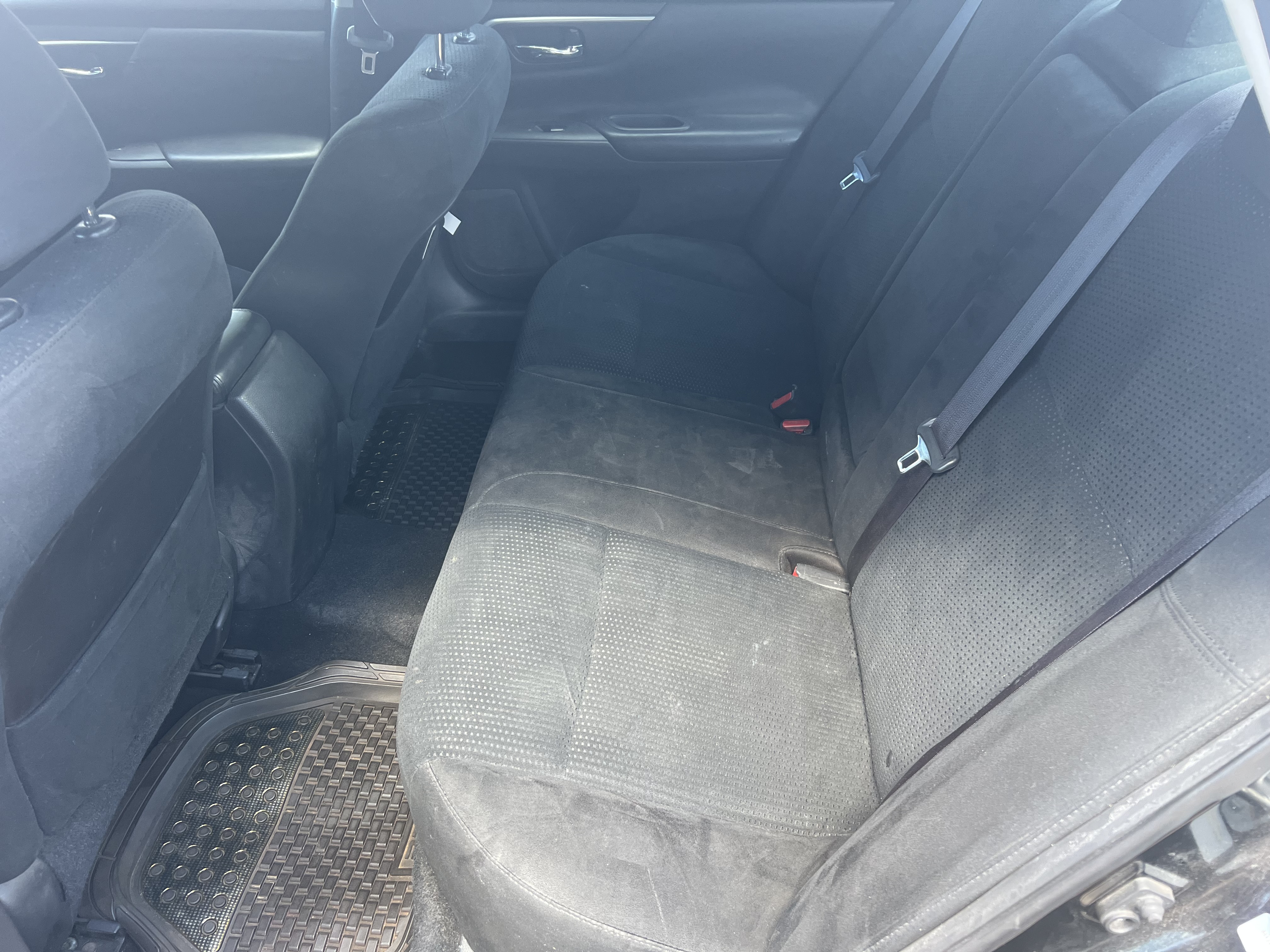 Used 2015 Nissan Altima 2.5 S w/ Power Driver Seat Package FWD image 2