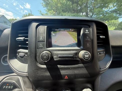 Used 2024 RAM 2500 Tradesman w/ Chrome Appearance Group AWD/4WD image 10